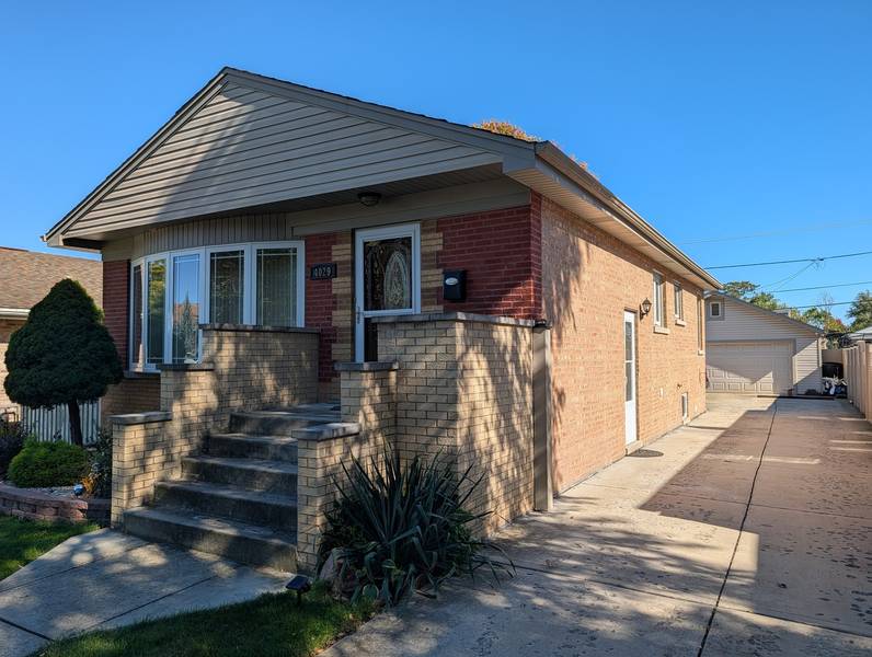 4029 Center AVE, Lyons, IL 60534