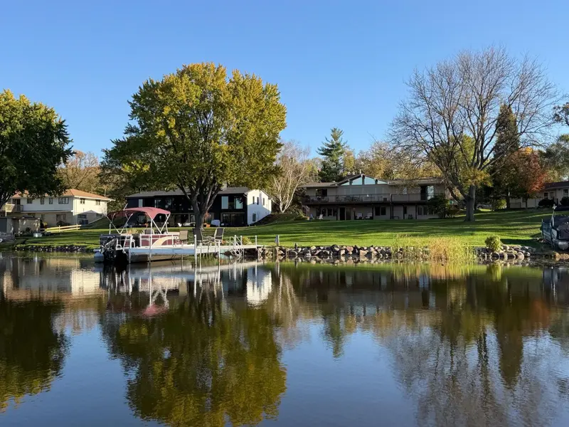 4740 Killarney DR, Golden Valley, MN 55422