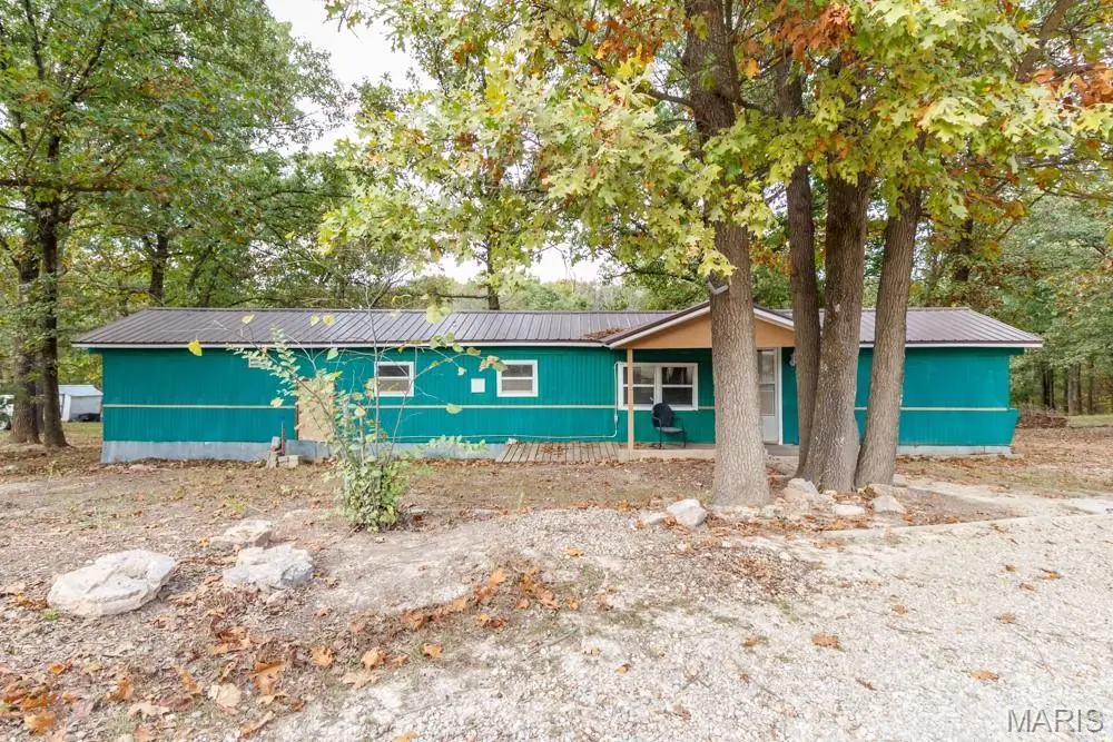 31000 Nodaway DR, Lebanon, MO 65536