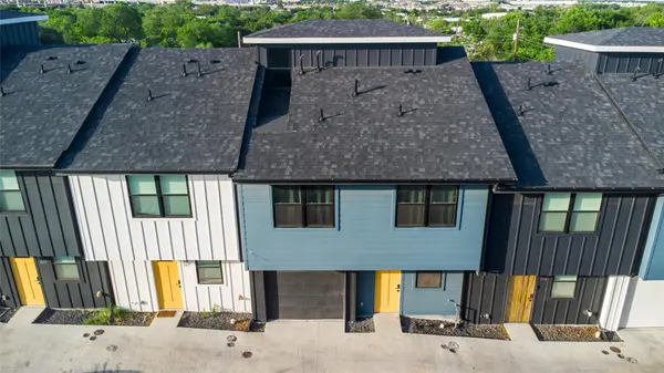 1021 E Saint Johns Ave, Austin, TX 78752