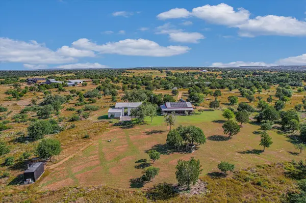 997 Big Sandy RD, Johnson City, TX 78636