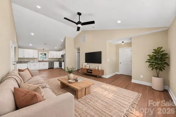 220 Abee ST, Morganton, NC 28655