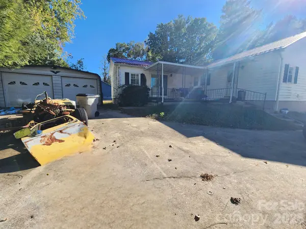1416 Graystone PL SW, Lenoir, NC 28645
