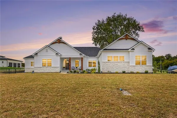 19920 NE F HWY, Smithville, MO 64089