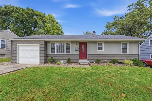 9139 Western Hills DR, Kansas City, MO 64114