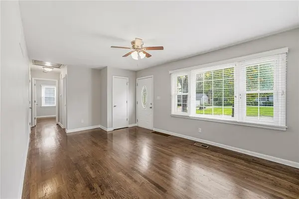 9139 Western Hills DR, Kansas City, MO 64114