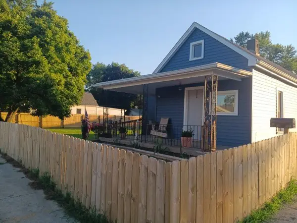 802 W Valley ST, St Joseph, MO 64504