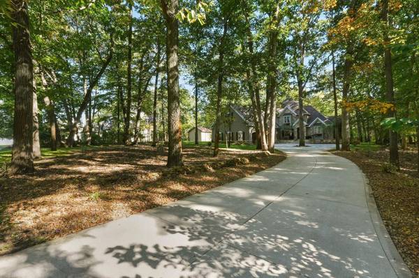 57158 Coppergate DR, Elkhart, IN 46516