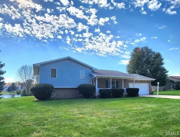 1879 E Springfield DR, Warsaw, IN 46580