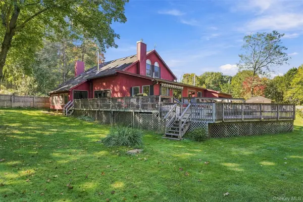 49 Weeks AVE, Cornwall On Hudson, NY 12520