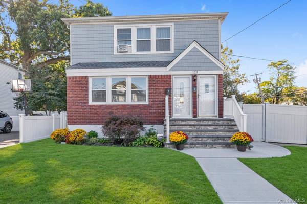 123 Denton AVE, Lynbrook, NY 11563