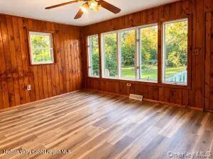141 Nelson Hoff RD, Saugerties, NY 12477