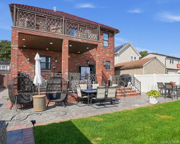 183 Arthur AVE, Floral Park, NY 11001