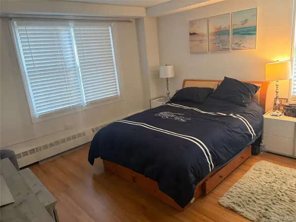 97-10 62nd DR #5j, Rego Park, NY 11374