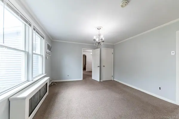 5 Lewis Place #1st Floor, Lynbrook, NY 11563