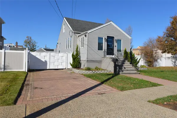 588 Miller AVE, Freeport, NY 11520