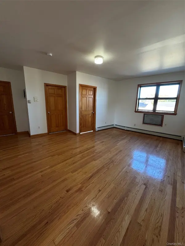 71-16 66th DR #4, Middle Village, NY 11379