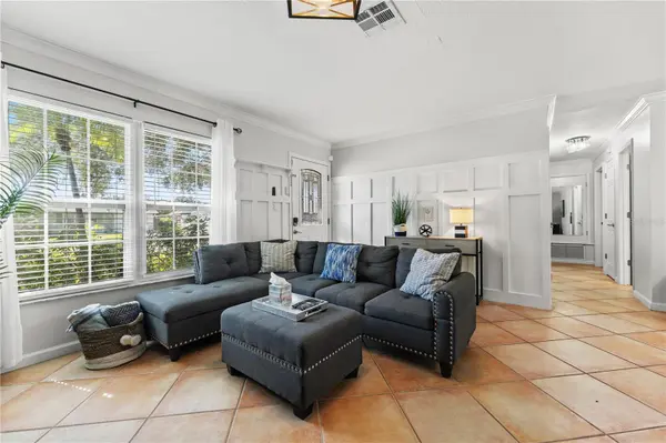 5363 FOXWOOD DR, Sarasota, FL 34232