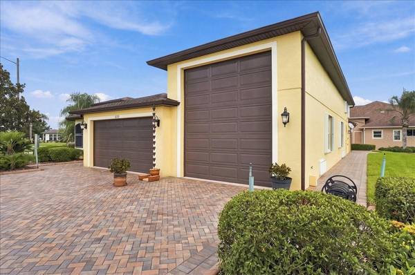 609 SAYGE DR, Polk City, FL 33868
