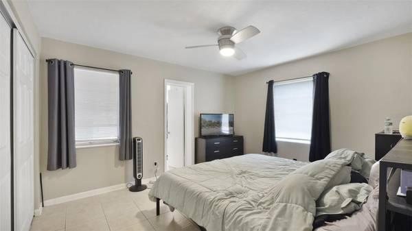 1460 E LOMBARDY DR, Deltona, FL 32725 photo 11