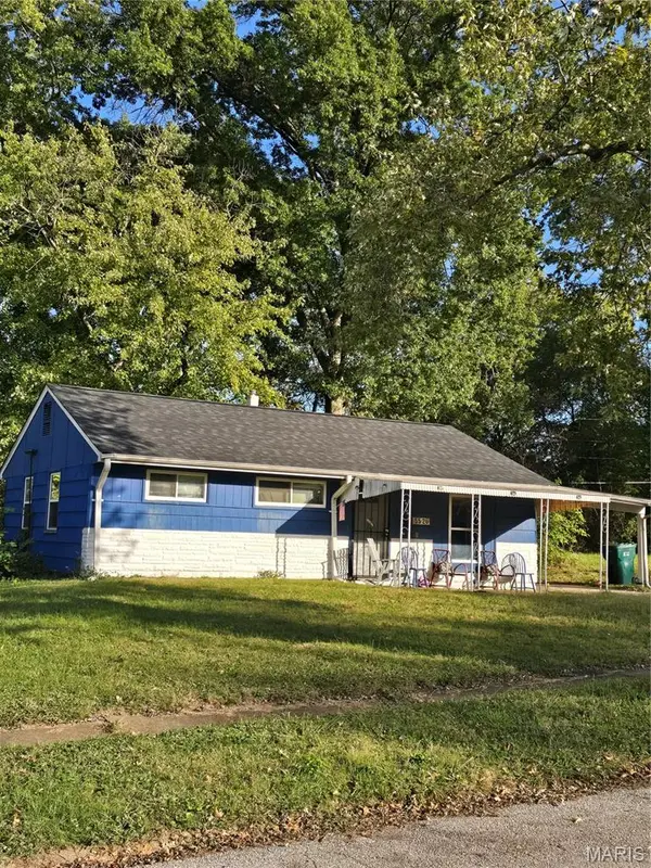 5526 Winchelsea DR, Normandy, MO 63121