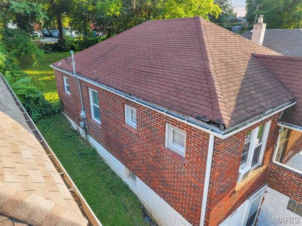 4608 June AVE, St Louis, MO 63121