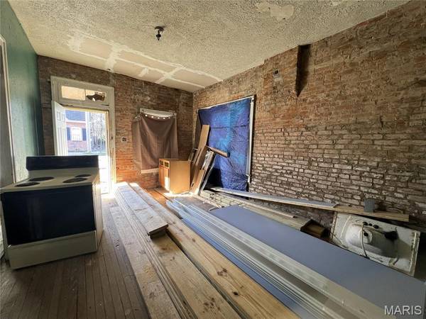 32 N Ellis ST, Cape Girardeau, MO 63701