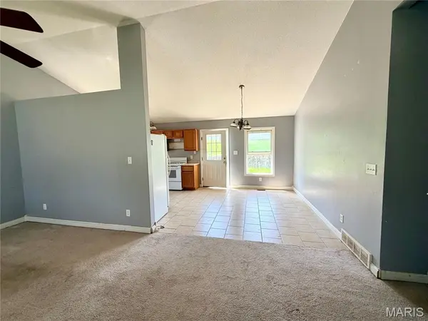 663 Olivia DR, Cape Girardeau, MO 63701