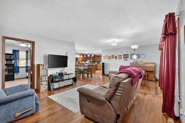 303 Cherry Hill DR, Mount Carmel, IL 62863