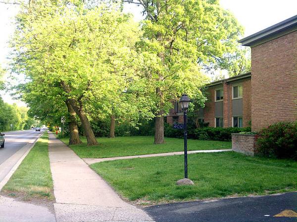 400 GREEN BAY RD #207, Glencoe, IL 60022