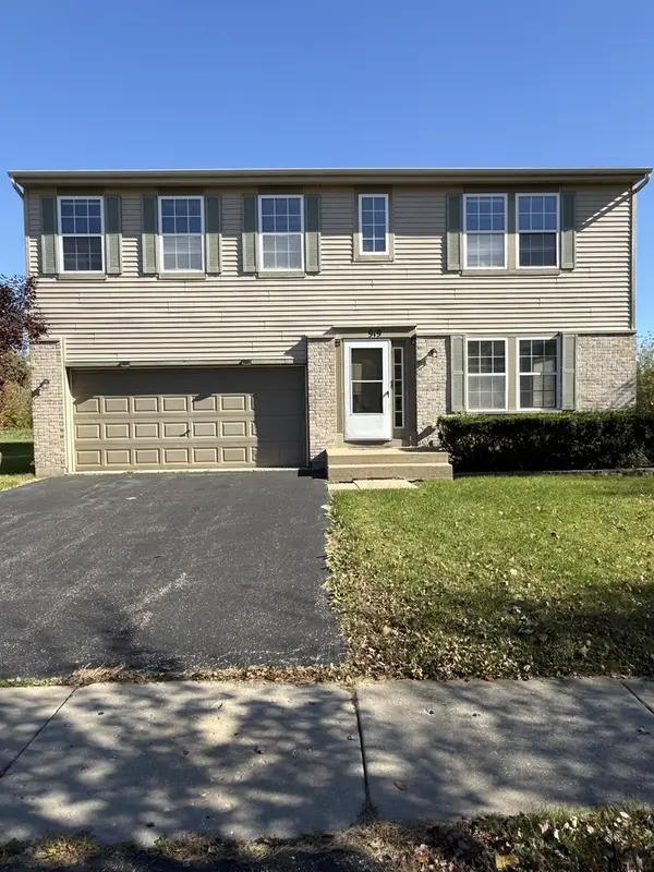 919 Valley Stream DR, Pingree Grove, IL 60140