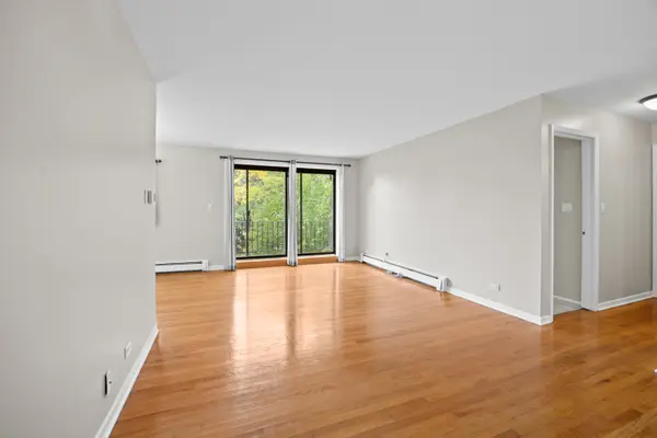 7255 N RIDGE BLVD #303, Chicago, IL 60645