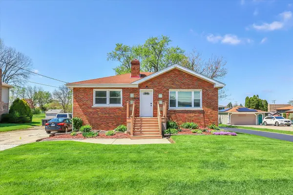 15516 Laramie AVE, Oak Forest, IL 60452