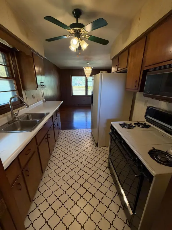 720 W 52nd PL, Gary, IN 46410