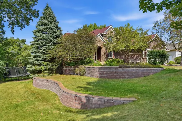 1659 Lakeland CIR, Centerville, MN 55038