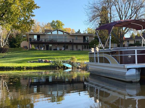 4740 Killarney DR, Golden Valley, MN 55422