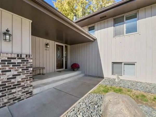 664 Greenway AVE N, Oakdale, MN 55128
