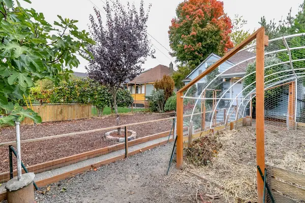 1114 Warren AVE, Bremerton, WA 98337