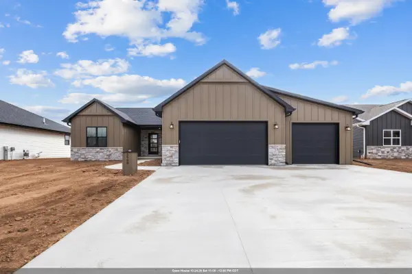 2998 CREEKWOOD DR, Green Bay, WI 54311
