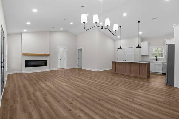 1327 Hop Smith Rd, Cumberland Furnace, TN 37051