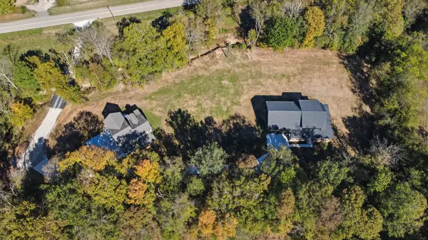 1046 Indian Creek Rd, Cumberland Furnace, TN 37051