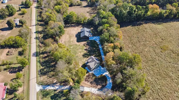 1046 Indian Creek Rd, Cumberland Furnace, TN 37051