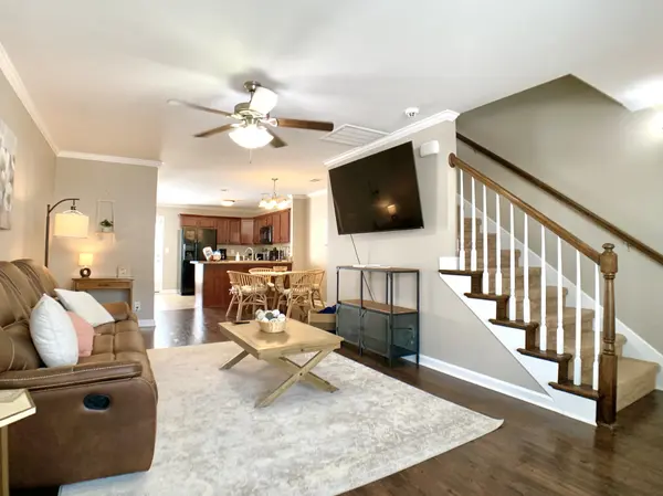 308 Sam Houston Cir, Clarksville, TN 37040