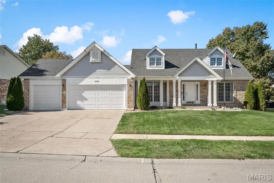 16752 Stanford Place DR, Florissant, MO 63034
