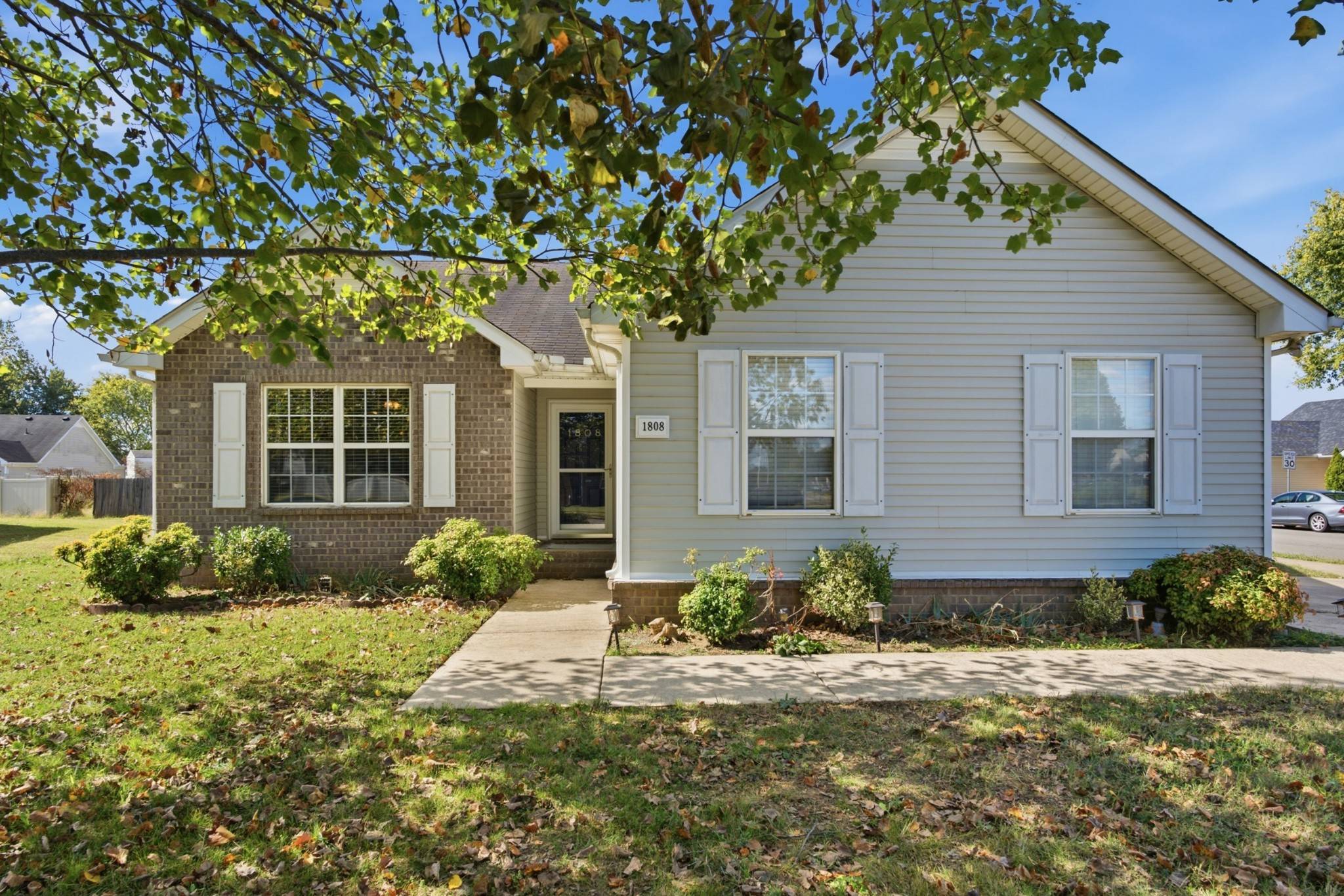 1808 Saint Andrews Dr, Murfreesboro, TN 37128