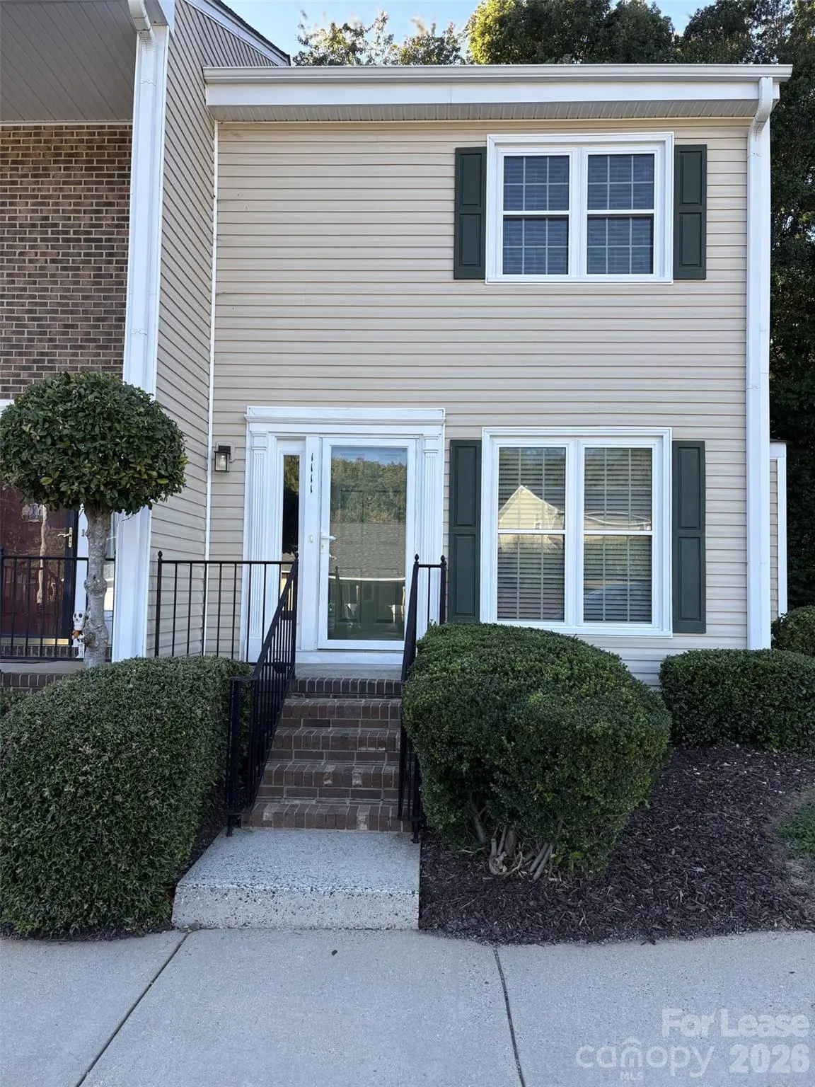 1111 Surry LN, Gastonia, NC 28054