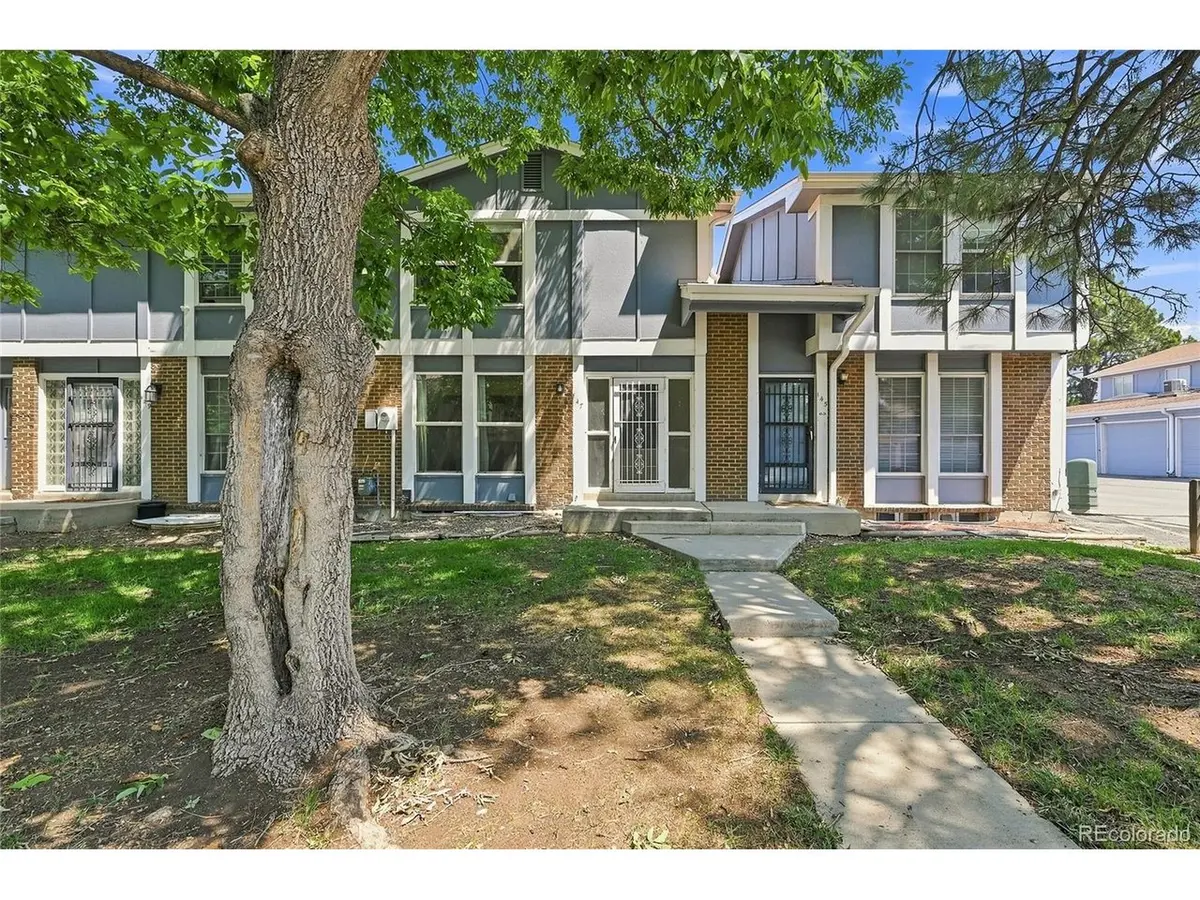 147 Paris, Aurora, CO 80011
