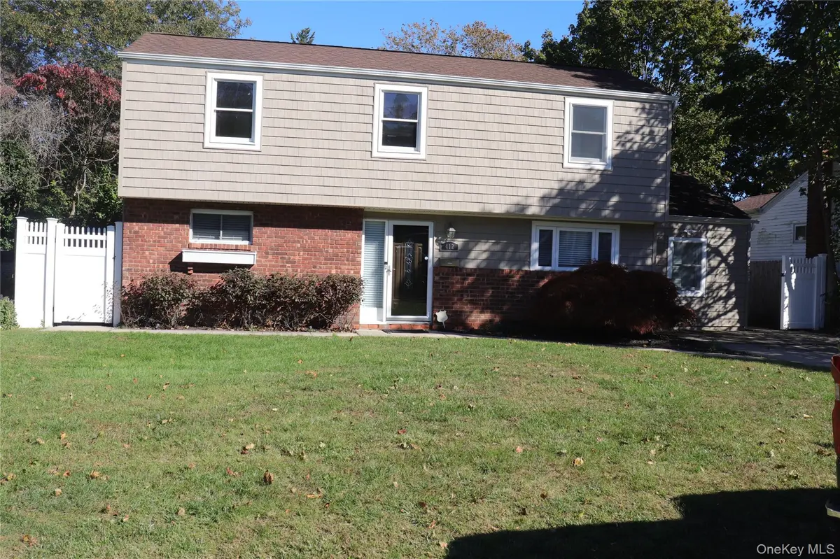 412 2nd ST, East Northport, NY 11731