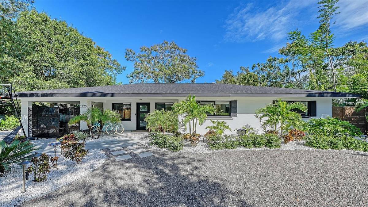 2375 DATURA ST, Sarasota, FL 34239