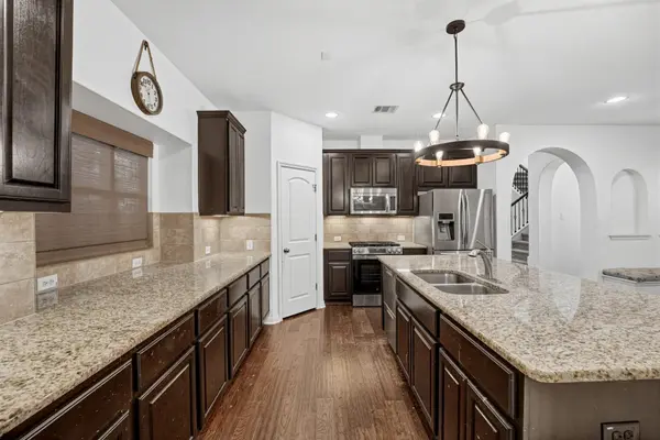 311 Sycamore ST, Georgetown, TX 78633
